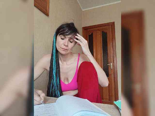 Hellenalonenochka webcam