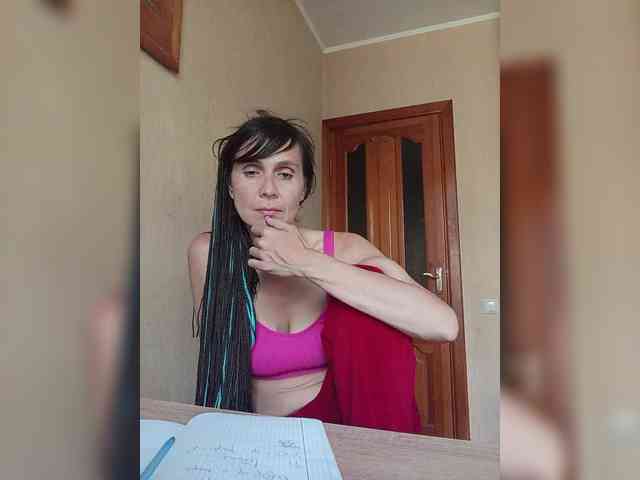 Hellenalonenochka webcam
