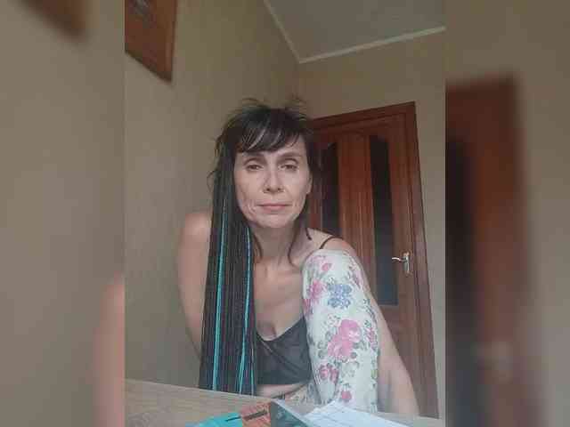 Hellenalonenochka webcam