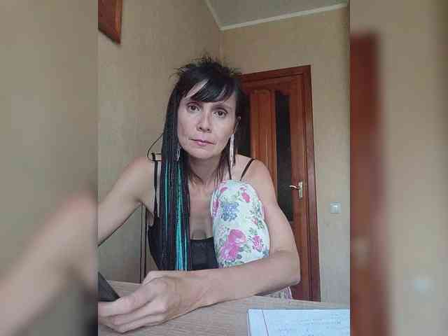 Hellenalonenochka webcam
