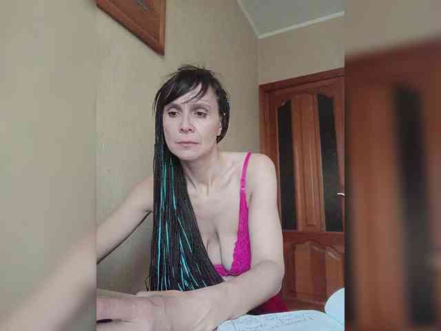 Hellenalonenochka webcam