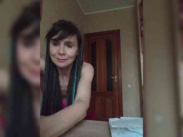 Hellenalonenochka webcam