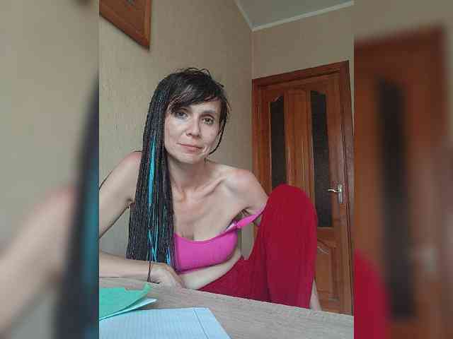 Hellenalonenochka webcam