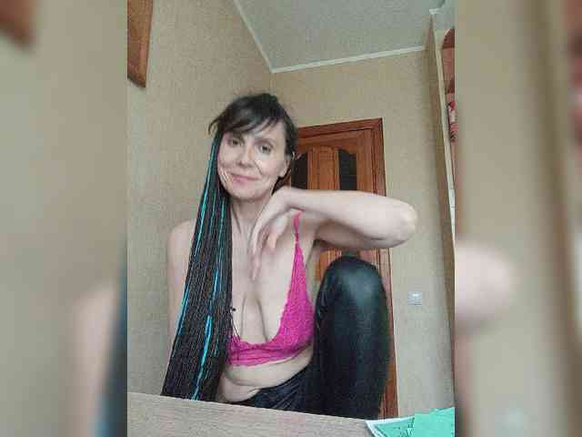 Hellenalonenochka webcam