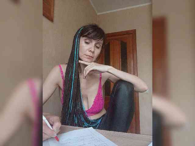 Hellenalonenochka webcam