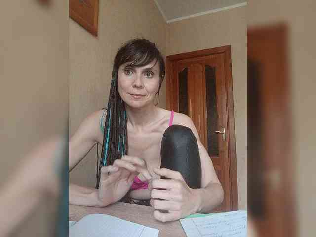 Hellenalonenochka webcam