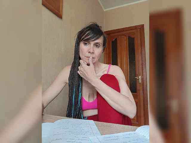 Hellenalonenochka webcam