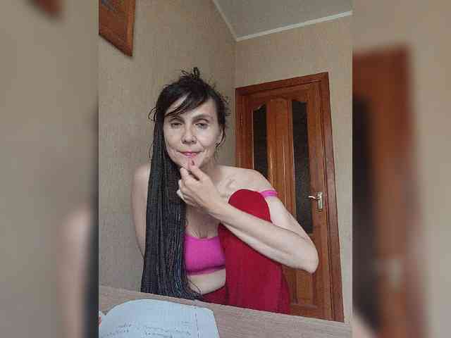Hellenalonenochka webcam