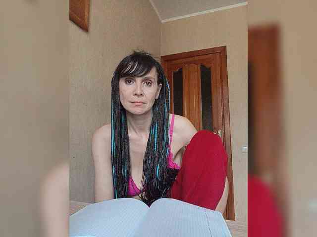 Hellenalonenochka webcam