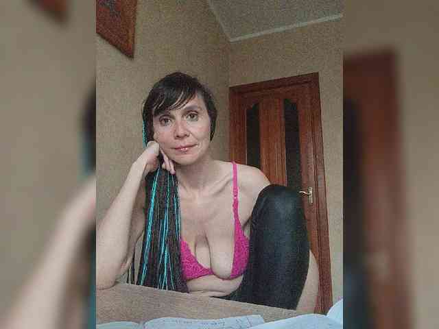 Hellenalonenochka webcam