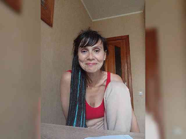 Hellenalonenochka webcam