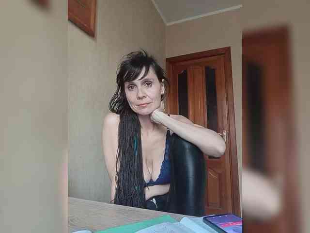 Hellenalonenochka webcam