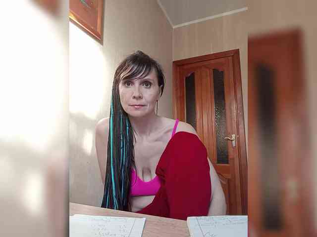 Hellenalonenochka webcam
