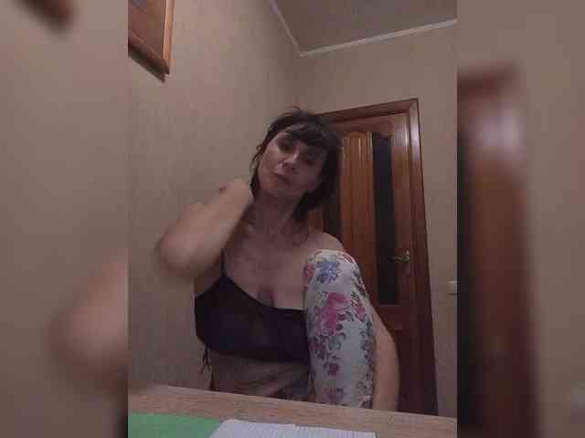 Hellenalonenochka webcam