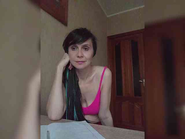 Hellenalonenochka webcam