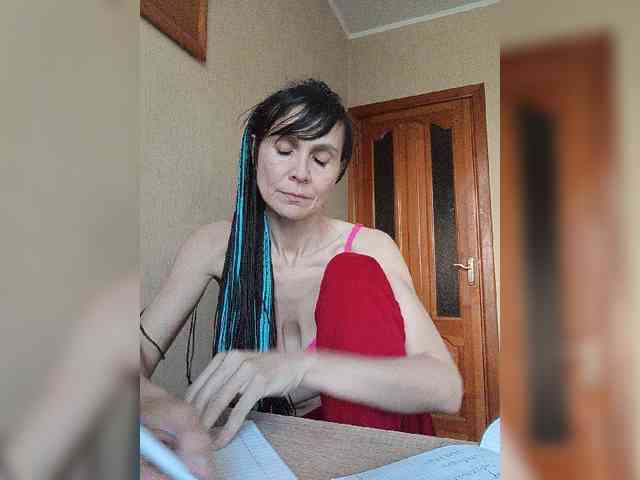 Hellenalonenochka webcam