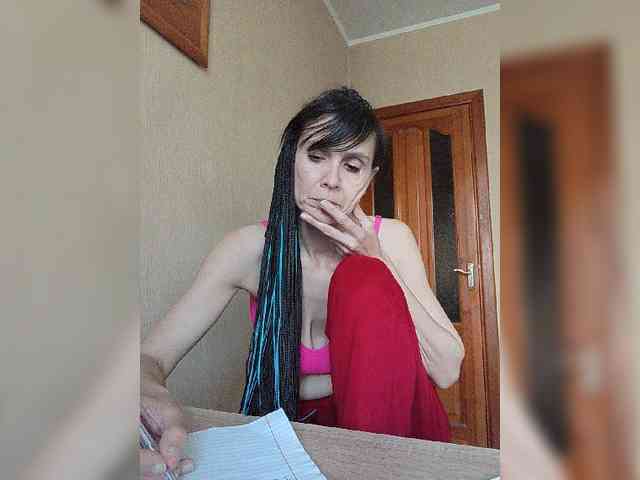 Hellenalonenochka webcam