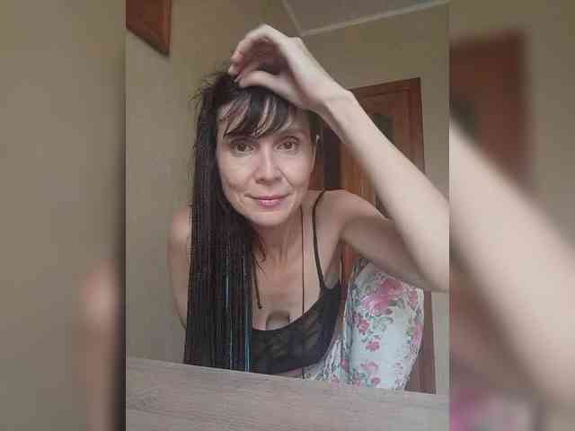 Hellenalonenochka webcam
