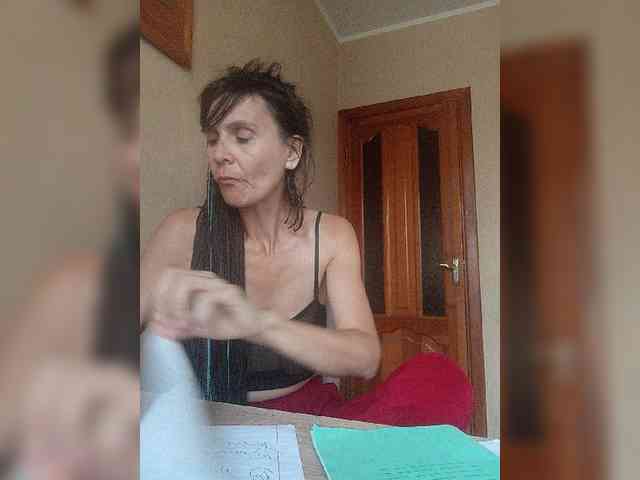 Hellenalonenochka webcam