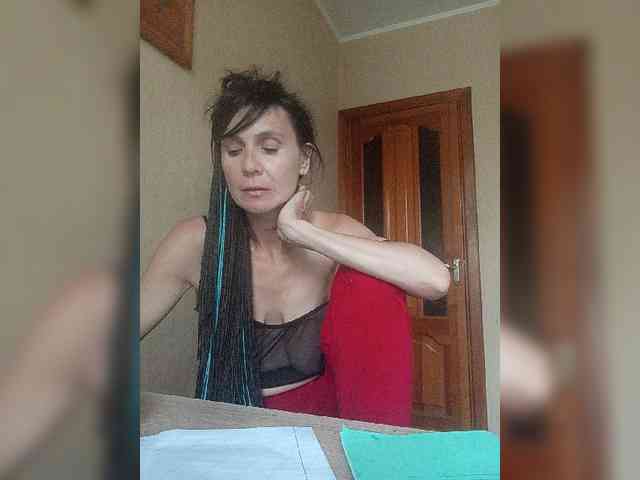 Hellenalonenochka webcam