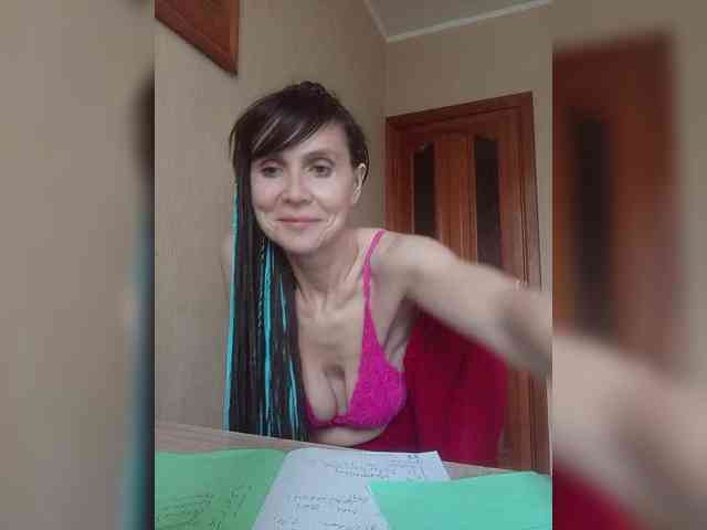 Hellenalonenochka webcam