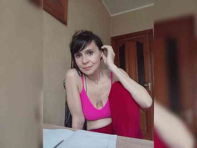 Hellenalonenochka webcam