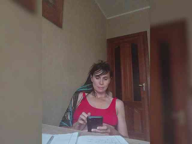 Hellenalonenochka webcam