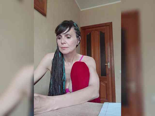 Hellenalonenochka webcam