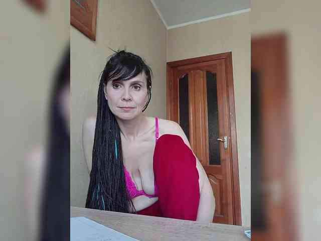 Hellenalonenochka webcam