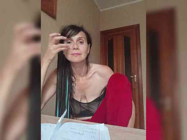 Hellenalonenochka webcam