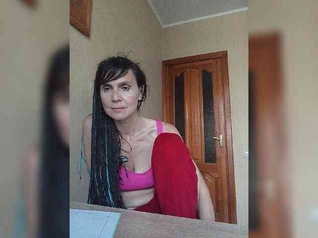 Hellenalonenochka webcam