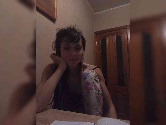 Hellenalonenochka webcam