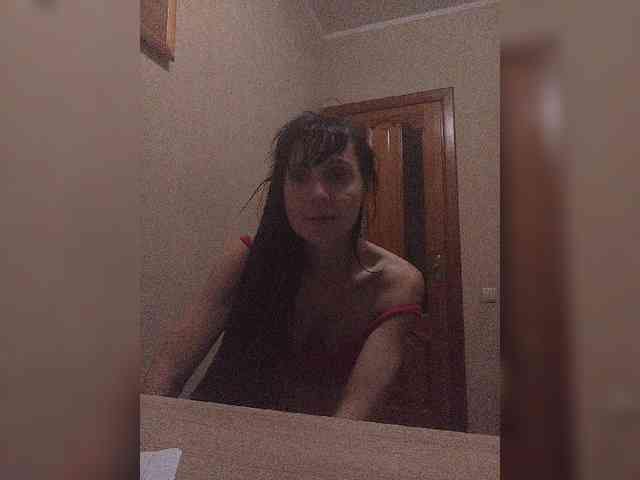 Hellenalonenochka webcam