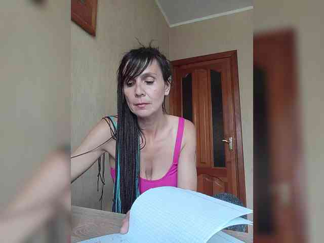 Hellenalonenochka webcam