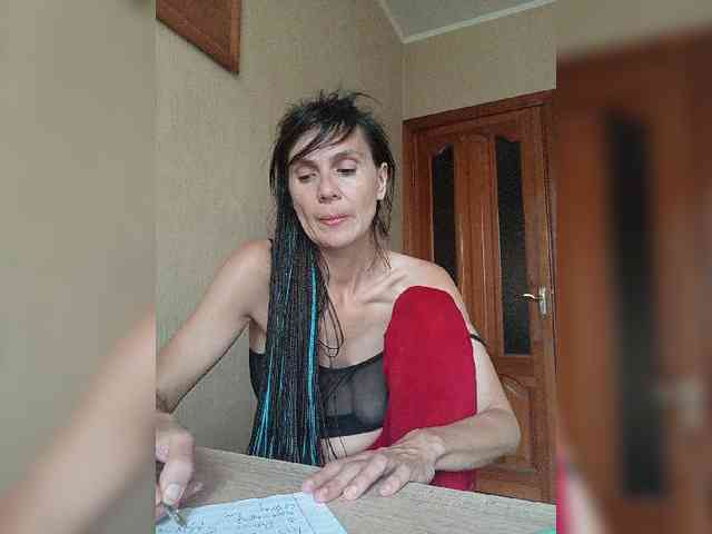 Hellenalonenochka webcam