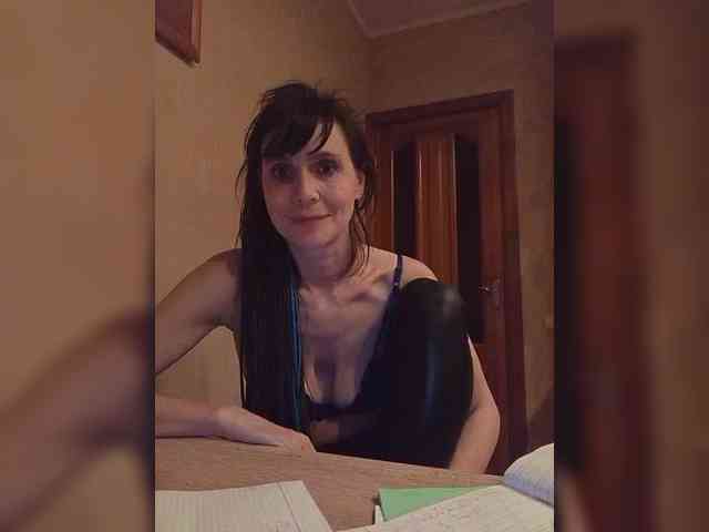 Hellenalonenochka webcam