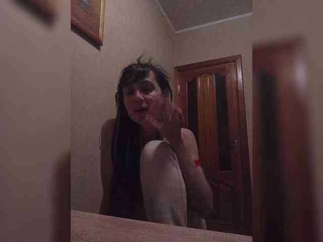 Hellenalonenochka webcam