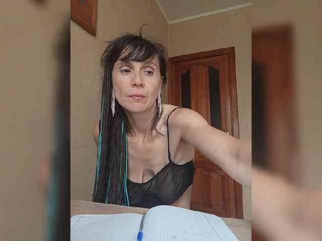 Hellenalonenochka webcam