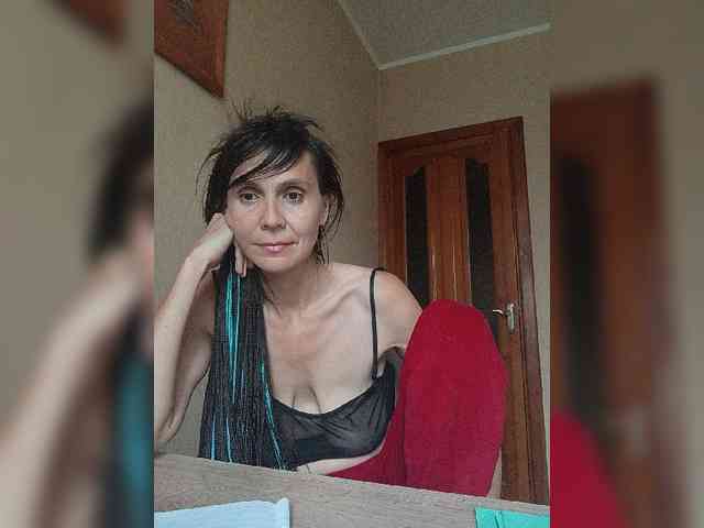 Hellenalonenochka webcam