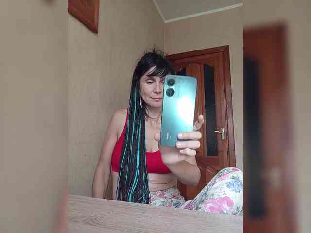 Hellenalonenochka webcam