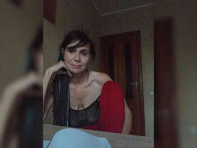 Hellenalonenochka webcam