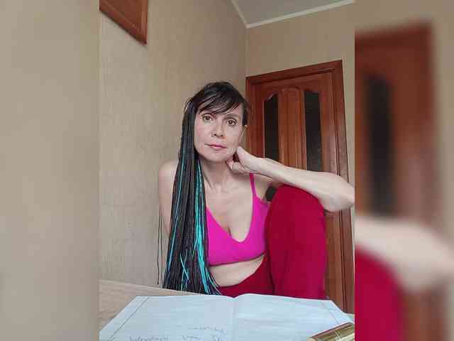 Hellenalonenochka webcam