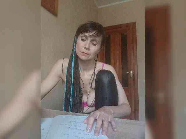 Hellenalonenochka webcam