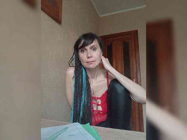 Hellenalonenochka webcam