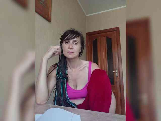 Hellenalonenochka webcam