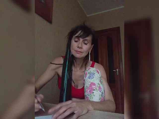 Hellenalonenochka webcam