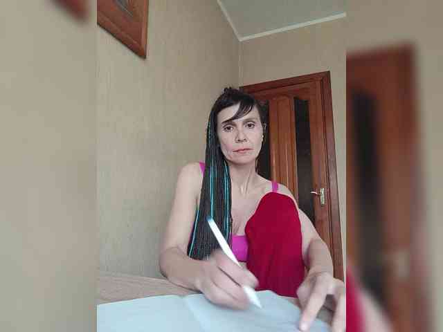 Hellenalonenochka webcam