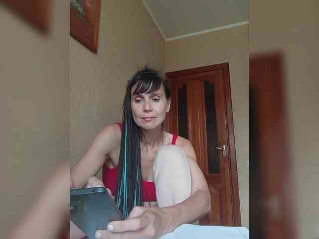 Hellenalonenochka webcam