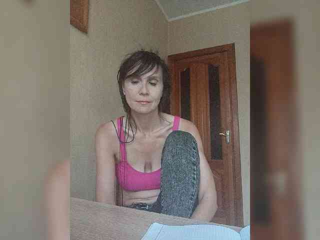Hellenalonenochka webcam