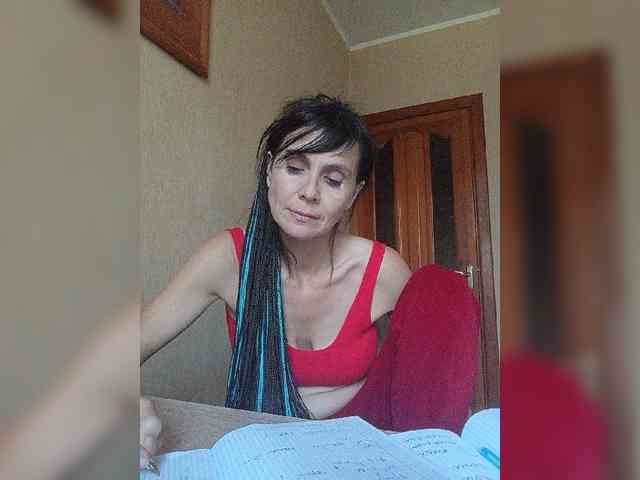 Hellenalonenochka webcam